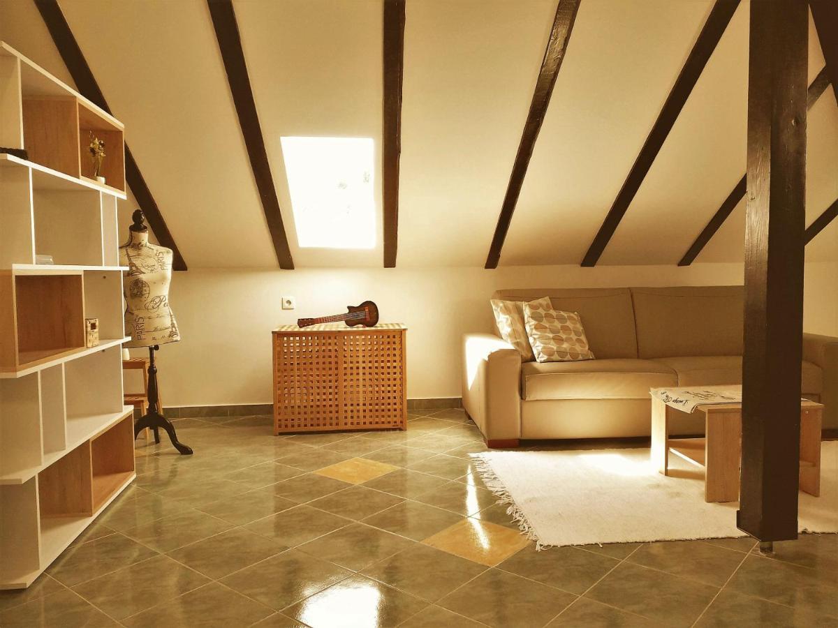 Guest House Klaudija 特罗吉尔 外观 照片