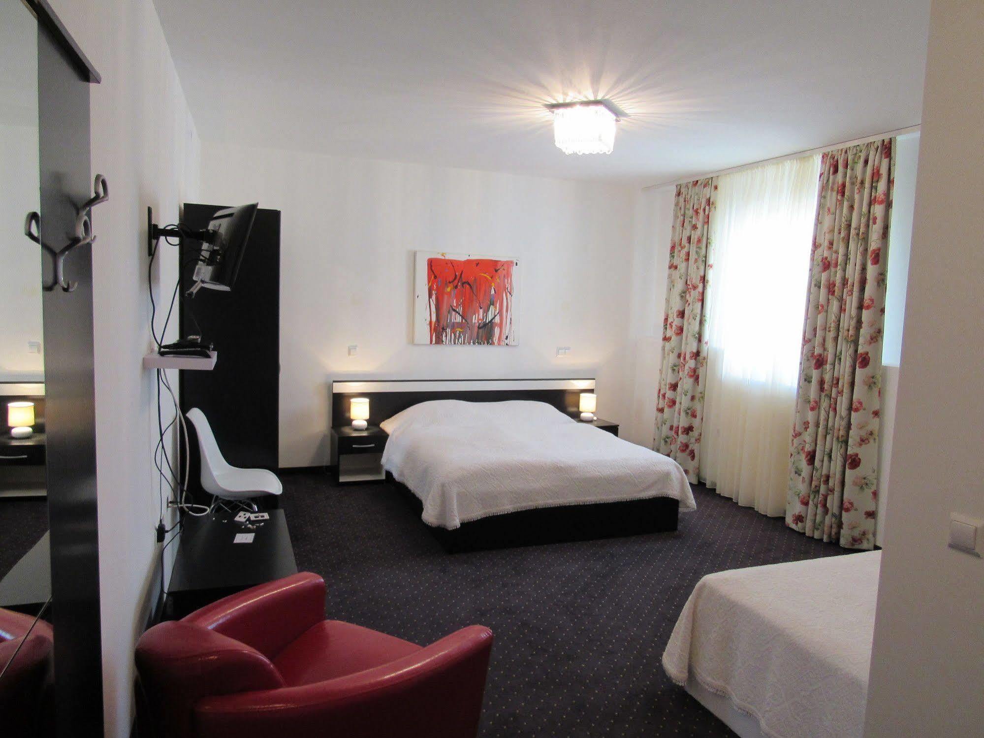 Guest House Klaudija 特罗吉尔 外观 照片