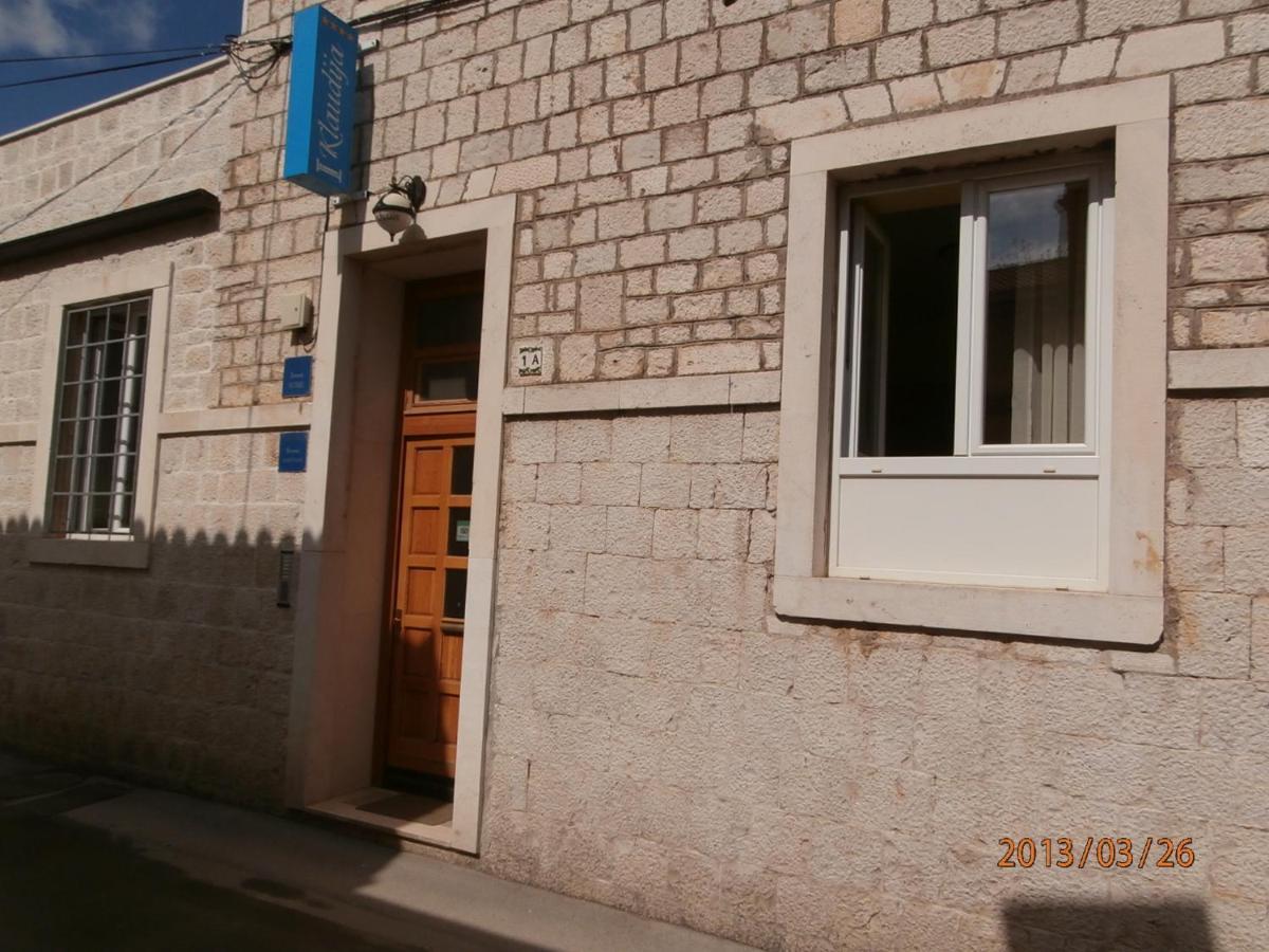 Guest House Klaudija 特罗吉尔 外观 照片